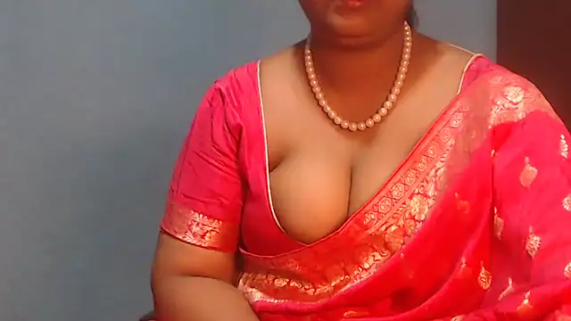 Snapshot of naughtyboobs38dd chatting on 04.13.26 naughtyboobs38dd online show from 04.13.26