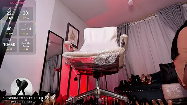 Ashley leon  online show from 10.06.25