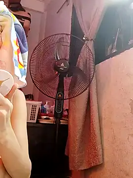 QueenSoreal online show from 01.30.25