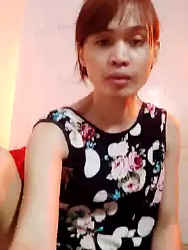 QueenSoreal online show from 02.05.25