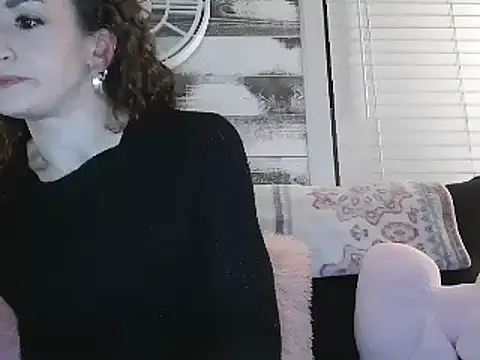 Snapshot of AshleyRain chatting on 01.12.25 AshleyRain online show from 01.12.25