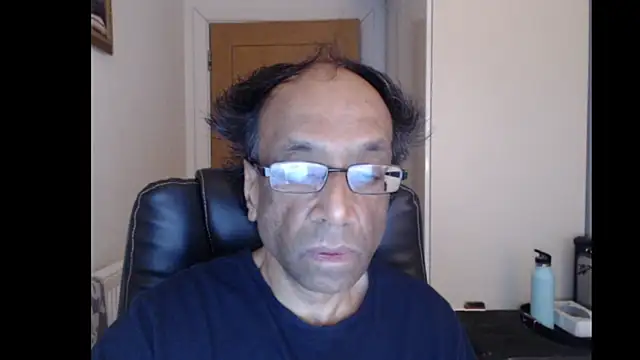 Snapshot of rauncher1 chatting on 05.15.26 rauncher1 online show from 05.15.26