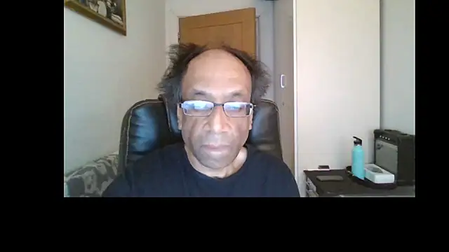 Snapshot of rauncher1 chatting on 05.16.26 rauncher1 online show from 05.16.26