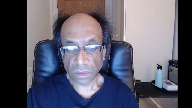 Snapshot of rauncher1 chatting on 05.29.26 rauncher1 online show from 05.29.26