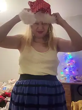 Snapshot of Susanel chatting on 12.31.24 Susanel online show from 12.31.24