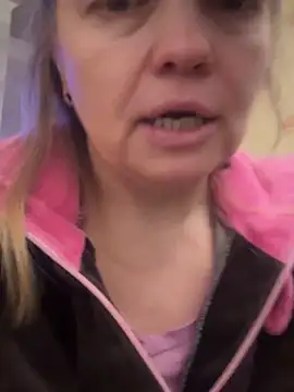 Snapshot of Susanel chatting on 01.01.25 Susanel online show from 01.01.25