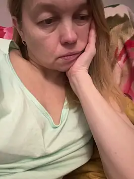 Snapshot of Susanel chatting on 01.16.25 Susanel online show from 01.16.25