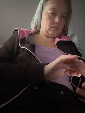 Snapshot of Susanel chatting on 01.24.25 Susanel online show from 01.24.25