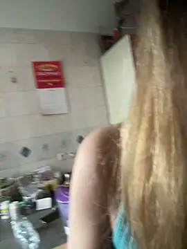 Snapshot of Susanel chatting on 02.03.25 Susanel online show from 02.03.25