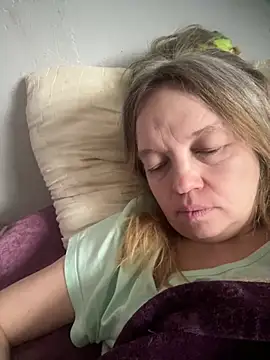 Snapshot of Susanel chatting on 02.15.25 Susanel online show from 02.15.25