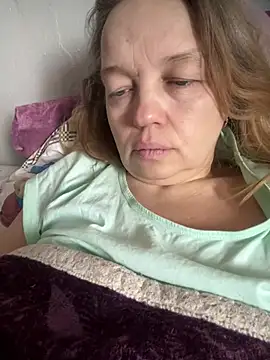 Snapshot of Susanel chatting on 02.22.25 Susanel online show from 02.22.25