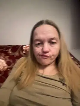 Snapshot of Susanel chatting on 02.23.25 Susanel online show from 02.23.25