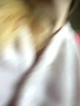 Snapshot of Susanel chatting on 10.01.25 Susanel online show from 10.01.25