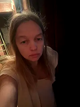 Snapshot of Susanel chatting on 10.18.25 Susanel online show from 10.18.25