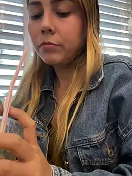 Snapshot of Brittanyrosexx chatting on 12.27.24 Brittanyrosexx online show from 12.27.24