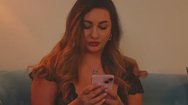 YaaraCollins online show from 02.28.25