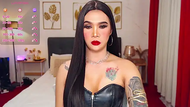 Snapshot of SeductiveLexieX chatting on 11.27.25 SeductiveLexieX online show from 11.27.25