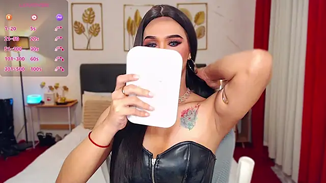 Snapshot of SeductiveLexieX chatting on 11.28.25 SeductiveLexieX online show from 11.28.25