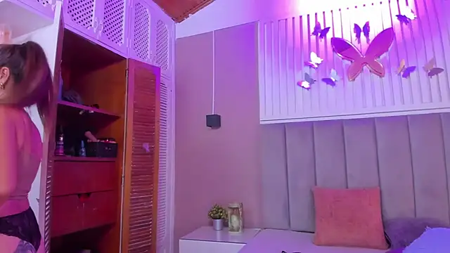 chantall1375 online show from 02.20.25