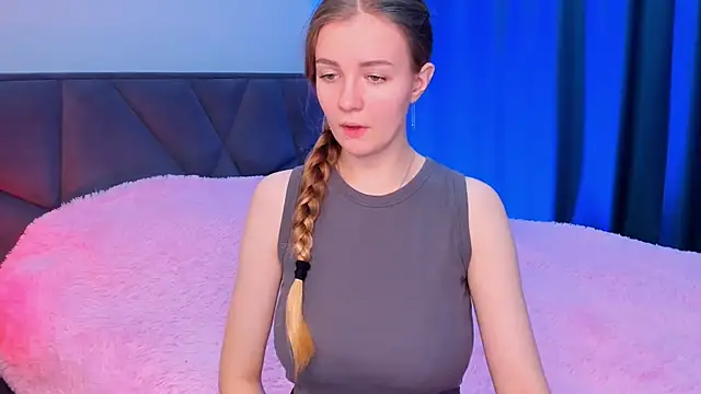 SweetMilkis online show from 12.12.24