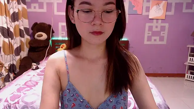 Snapshot of Sweety_Aria chatting on 10.19.25 Sweety Aria online show from 10.19.25