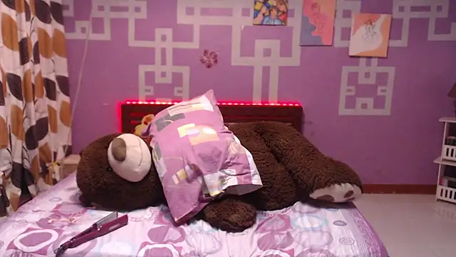 Snapshot of Sweety_Aria chatting on 10.21.25 Sweety Aria online show from 10.21.25