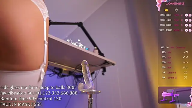 iamsavagegirl7 online show from 02.20.25