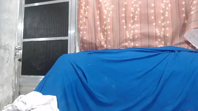 Venusluxodomme online show from 04.20.26