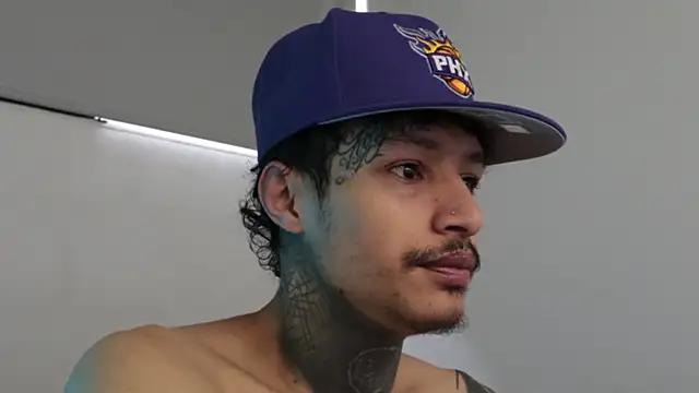 trieone online show from 02.28.25