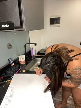 Victoria14  online show from 12.30.24