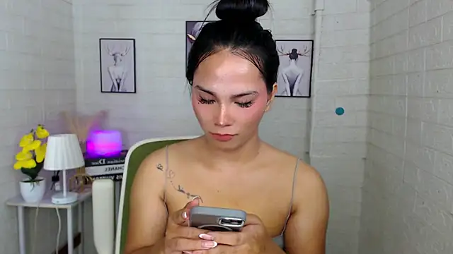 urnaughtydolly69 online show from 10.07.25