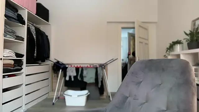 Viola Beck online show from 02.05.26