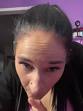 lolabunny9 online show from 01.12.25