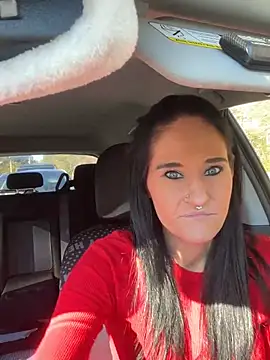 lolabunny9 online show from 01.14.25