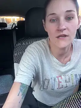 lolabunny9 online show from 01.29.25