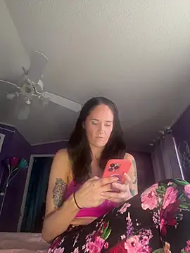 lolabunny9 online show from 02.12.25