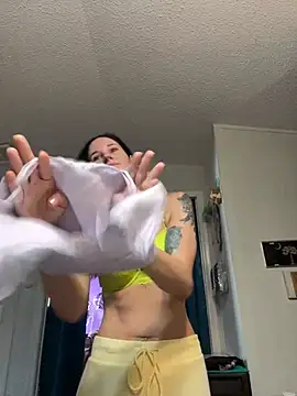 lolabunny9 online show from 03.19.25