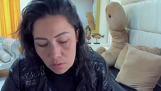 Snapshot of gaby_trent chatting on 01.15.25 gaby trent online show from 01.15.25