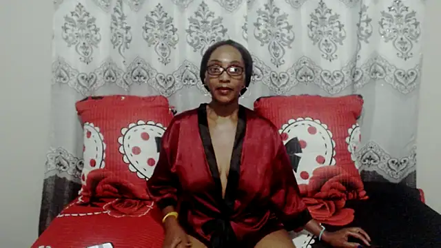 Snapshot of NikkyJigglesX chatting on 02.17.25 NikkyJigglesX online show from 02.17.25