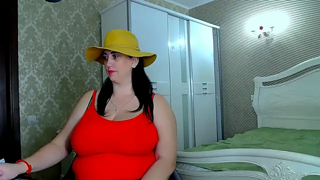 Evelyn Shy online show from 01.08.25