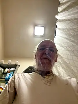 ScaryFun69 online show from 10.28.25