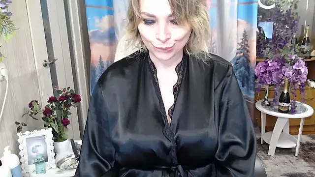 Mika Passion online show from 04.13.26