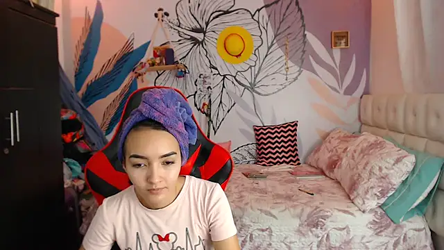 LinzyBaner online show from 01.23.25