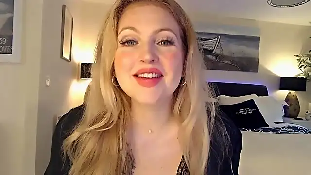 AlbanyWhite online show from 03.10.25