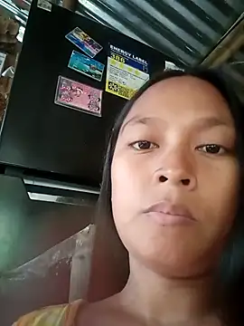 PinaySweet92 online show from 10.28.25