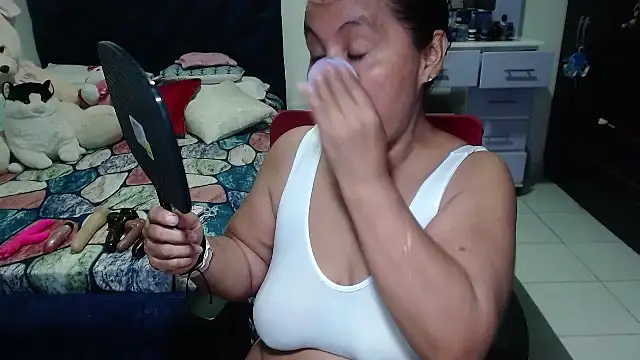 pervert mommy  online show from 10.27.25