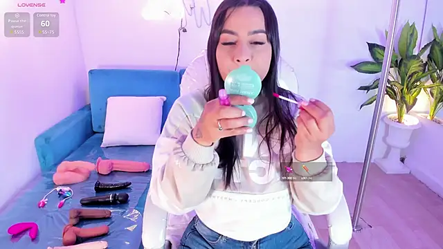 Pamela roberts online show from 12.19.24