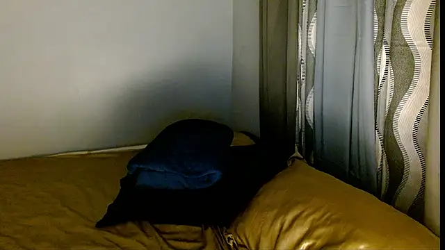 Snapshot of SweetLilly_18 chatting on 03.02.26 SweetLilly 18 online show from 03.02.26