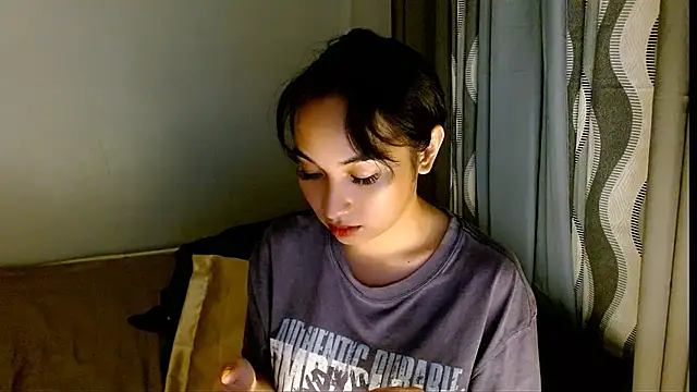 Snapshot of SweetLilly_18 chatting on 03.02.26 SweetLilly 18 online show from 03.02.26