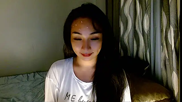 Snapshot of SweetLilly_18 chatting on 03.12.26 SweetLilly 18 online show from 03.12.26